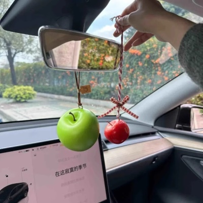 苹果车挂汽车内饰后视镜挂件挂饰仿真减压挂饰氛围感车载摆件装饰